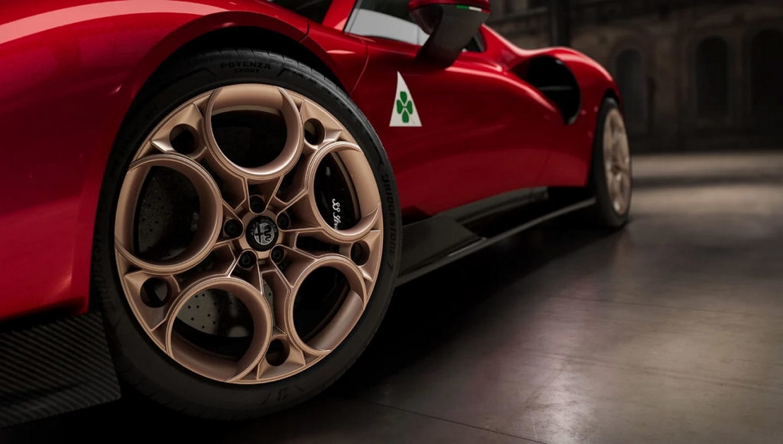 Alfa Romeo 33 Stradale : La Beauté Essentielle